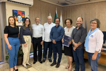 Prefeitura oficializa doação de terreno para radioterapia do HNSD