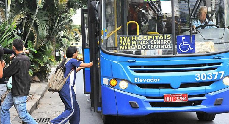 Estudantes do Ensino Médio e EJA podem solicitar Meio Passe Estudantil em BH