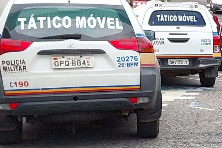 Operação da PM termina com três pessoas presas em Itabira