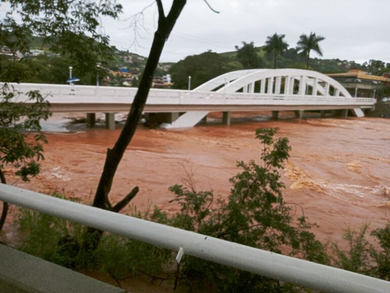 Rio Piracicaba atinge cota de alerta e Defesa Civil orienta que população fique atenta