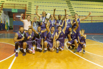 Basquete masculino de João Monlevade é campeão em Itabira