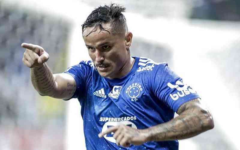 Cruzeiro recebe proposta e encaminha venda de Edu a clube árabe