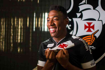 Vasco anuncia a contratação do defensor Léo Pelé, ex-São Paulo