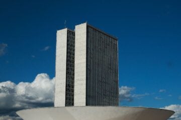 Congresso aprova aumento de 18% para ministros do STF; salário vai para R$ 46,4 mil