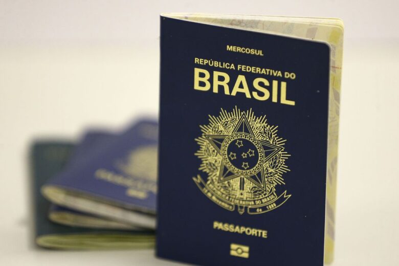 Fila para emissão do passaporte passa de 108 mil pessoas