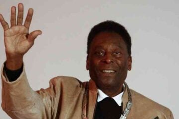 Pelé tem diagnosticada infecção respiratória, diz boletim médico