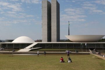 Lei é sancionada e autistas passarão a ter prioridade nos atendimentos