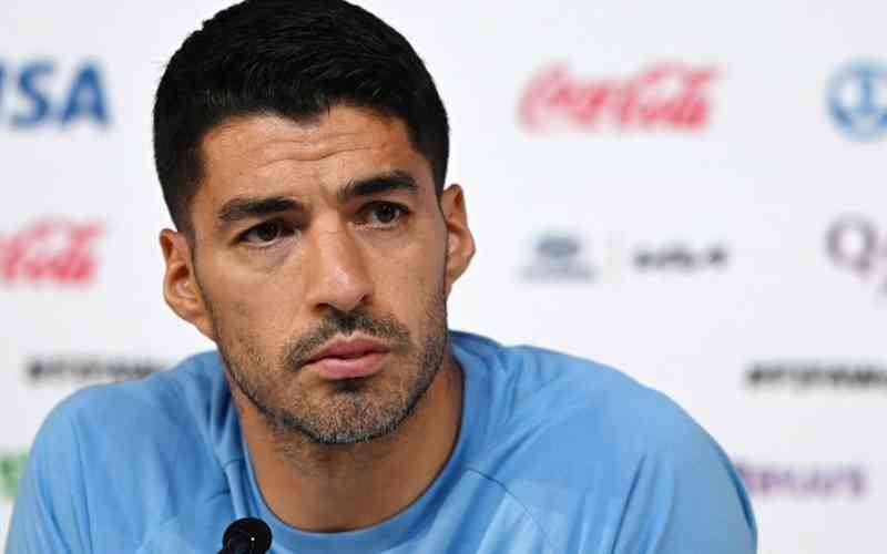 Suárez cogita jogar no Grêmio, diz dirigente do clube