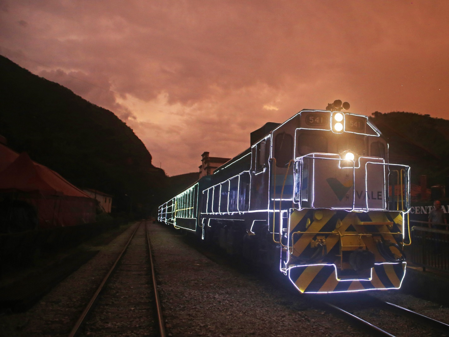 Vale promove passeio temático no Trem de Natal em Itabira
