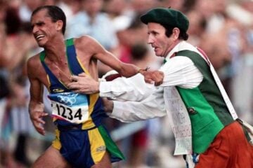 Grego que salvou Vanderlei Cordeiro de Lima de ataque morre em Atenas