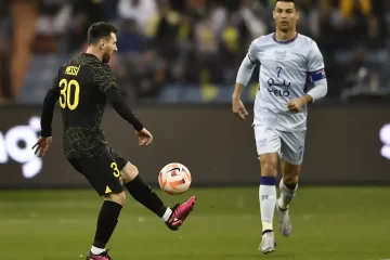 Cristiano Ronaldo e Messi marcam e PSG derrota combinado saudita
