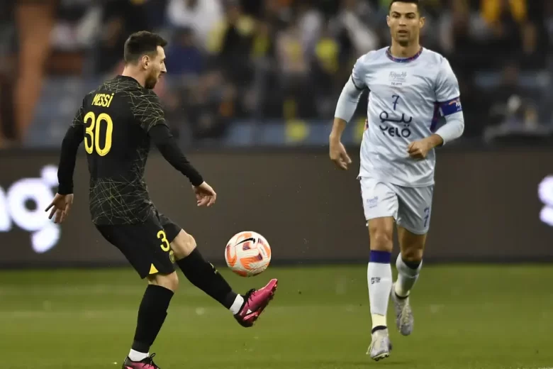 Cristiano Ronaldo e Messi marcam e PSG derrota combinado saudita