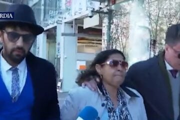 Mãe se reúne com advogados e indica confiança na inocência de Daniel Alves