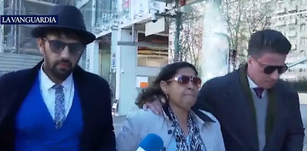 Mãe se reúne com advogados e indica confiança na inocência de Daniel Alves