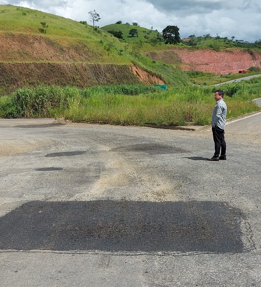 MGC-120: rodovia que liga Nova Era a Itabira recebe operação tapa-buraco