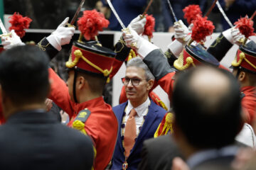 Zema toma posse e afirma que segundo mandato é de sequência das ações desenvolvidas; veja a galeria de fotos!