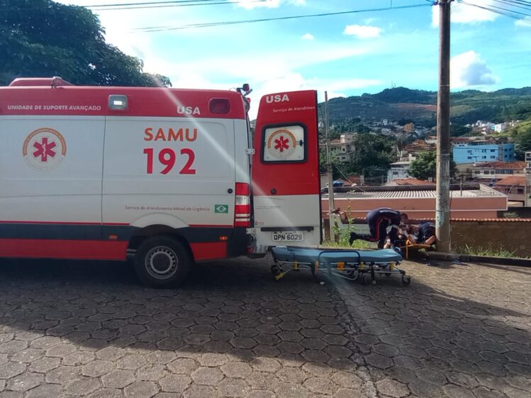Jovem é socorrido após ser baleado no pescoço em Itabira