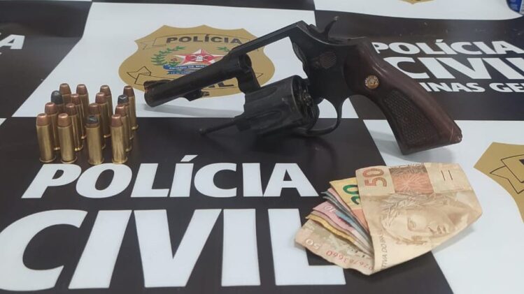 Homem investigado por tráfico é preso com revólver em Itabira