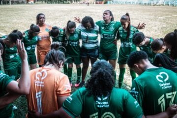 Time feminino do Santa Tereza F.C busca apoio para disputar Copa Integração, em BH
