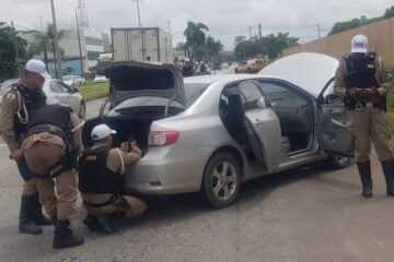 BR-381: PMRv apreende Corolla com sinais identificadores adulterados