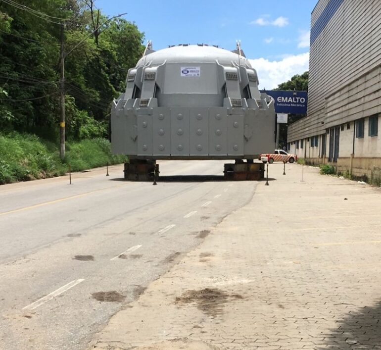 Transporte de peça gigante interdita trechos da BR-381; confira!