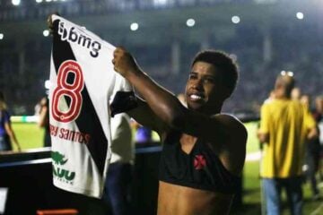 Vasco acerta venda de Andrey Santos para o Chelsea
