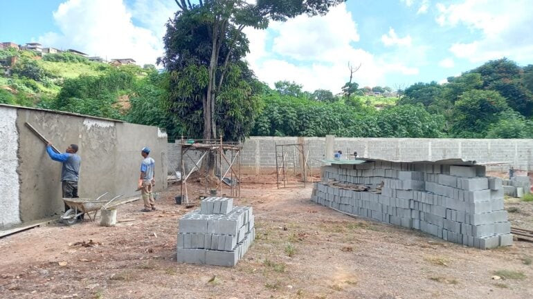 Avançam as obras de reforma no Canil Municipal de Monlevade