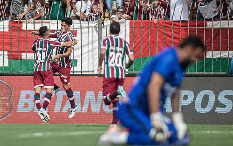 Cano decide, e Fluminense estreia com vitória sobre o Resende no Carioca