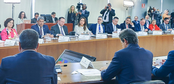 Romeu Zema cobra do governo federal melhorias nas rodovias 040, 262 e 381