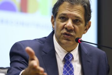 Haddad anuncia pacote de R$ 242,7 bi para melhorar contas públicas
