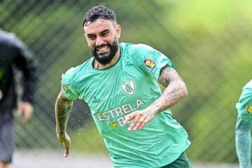 Mastriani sente desconforto muscular e vira desfalque do América