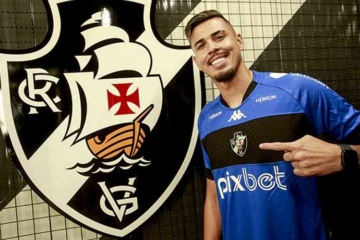 Vasco anuncia o goleiro Ivan, ex-Corinthians, e renova com Alex Teixeira