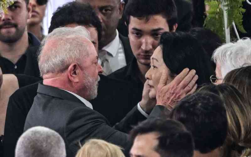 Lula chega à Vila Belmiro para o velório de Pelé