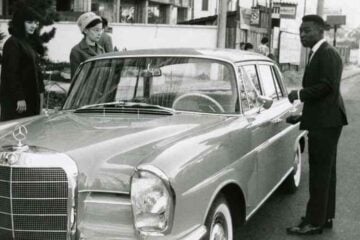 Mercedes rara de 74 que Pelé ganhou pelo gol mil ficará exposta no Memorial
