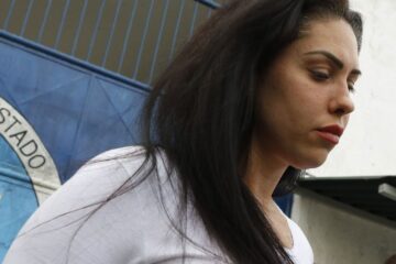 Caso Henry Borel: Monique Medeiros é afastada por decreto da prefeitura do Rio