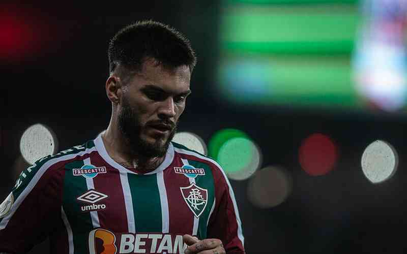 Vinculado ao Atlético, meio-campista Nathan se despede do Fluminense