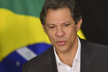 Salário mínimo “vai ser pago normalmente”, diz Haddad
