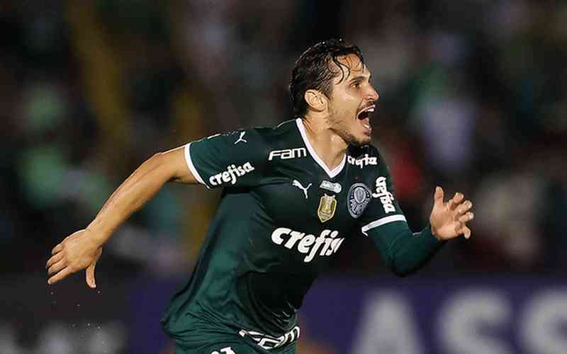 Palmeiras bate Botafogo-SP com golaço de Veiga e vence primeira no Paulista