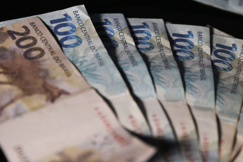Polícia Federal deflagra operação contra fraudadores do PIS e Cofins
