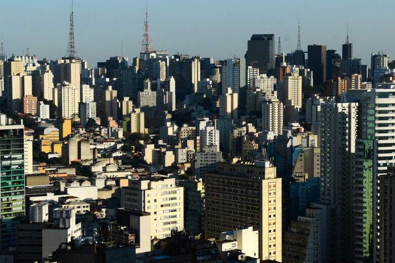 Preços de alugueis residenciais fecham 2022 com alta de 8,25%, diz FGV