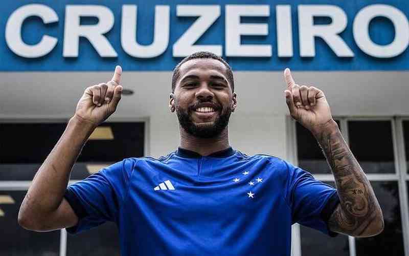 ‘Eu nasci pronto’: atacante Wesley mostra confiança em chegada ao Cruzeiro