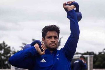 ‘Cruzeiro meteu o pé quando precisei de ajuda’, desabafa Léo, sobre 2020