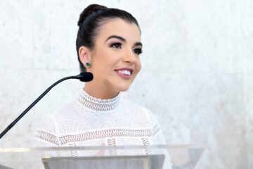 Deputada estadual mais nova do Brasil, Chiara Biondini é empossada na ALMG