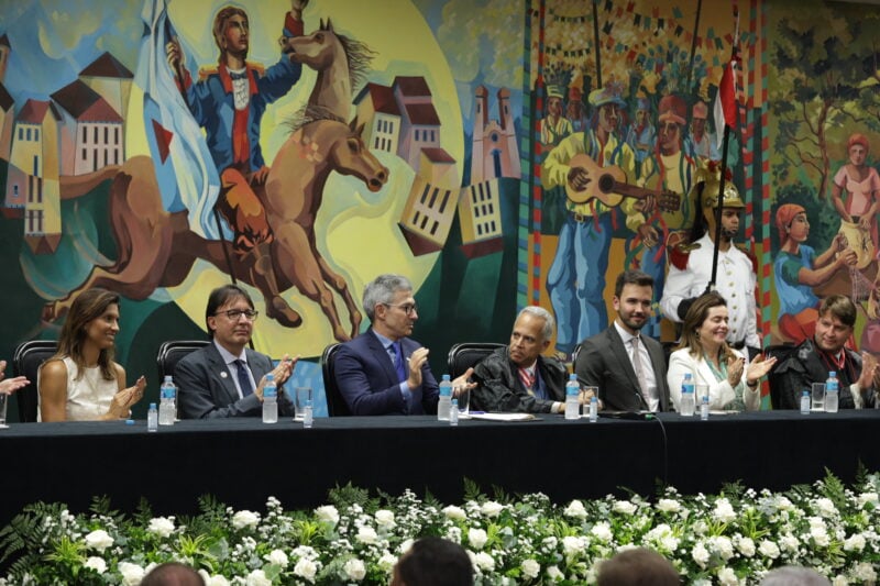 Gilberto Diniz assume presidência do Tribunal de Contas do Estado