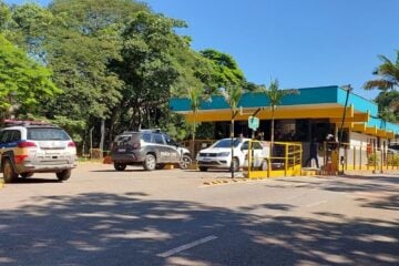 Bandidos atiram contra portaria da Vale e roubam armas de vigilantes
