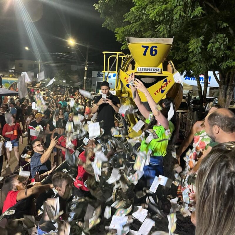 CDL: moradora de Santa Maria de Itabira leva o prêmio de R$ 50 mil da campanha Show de Natal