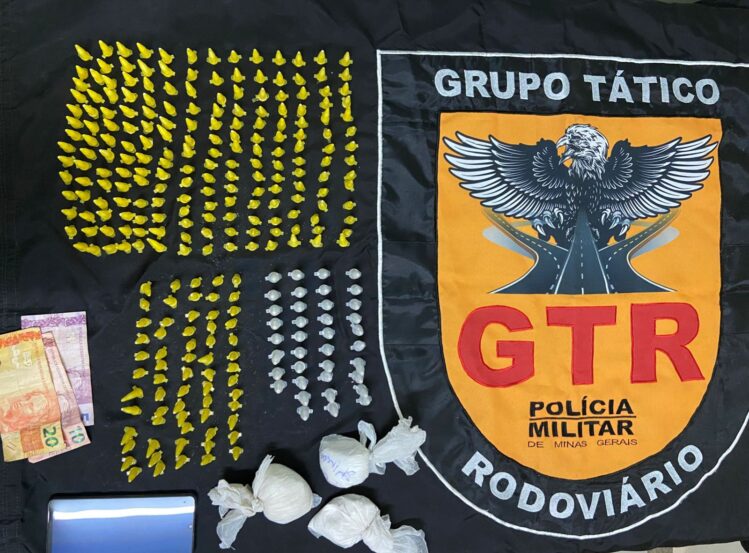 Tático Rodoviário apreende quase 300 pinos de cocaína em Itabira