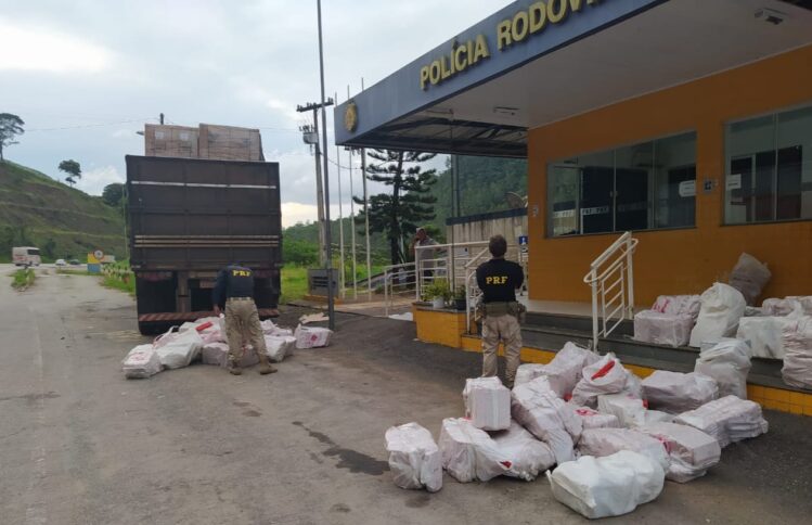 PRF apreende quase 2 toneladas de maconha na BR-381, em Monlevade