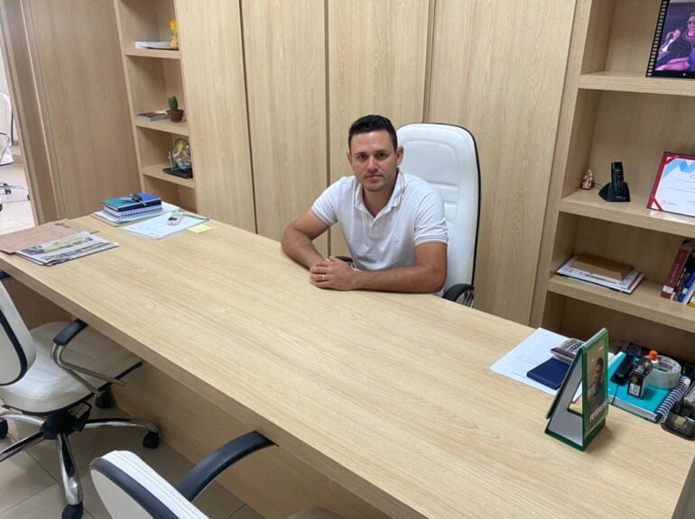 Da primeira eleição à presidência da Câmara: conheça o vereador são-gonçalense Diego Ribeiro