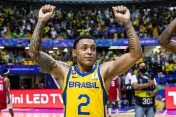 Yago, da seleção brasileira de basquete, é vítima de racismo em jogo na Espanha